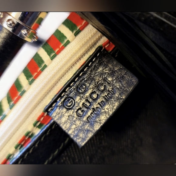 🖤 GUCCI | Vintage Denim Monogram Britt Interlocking GG Tassel Shoulder Bag - Picture 5 of 13